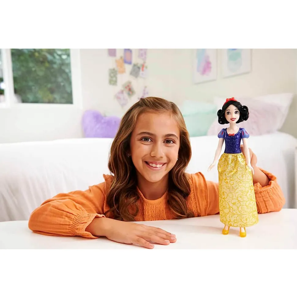 Disney Princess Snow White Fashion Doll