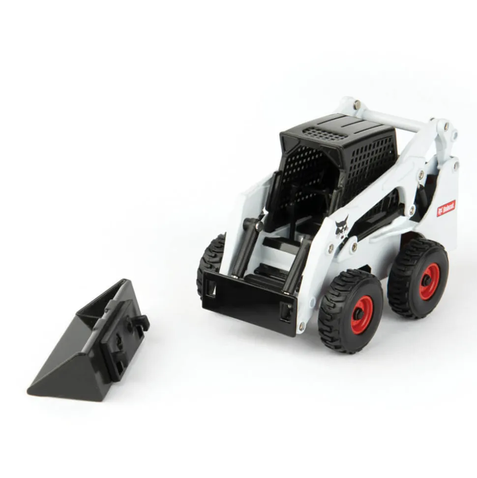 ERTL 1:32 Peterbilt Semi with Lowboy Trailer and 2 Bobcat S450 Die-Cas