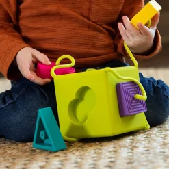 Fat Brain Toys OombeeCube