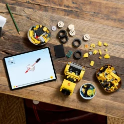 LEGO® Icons Transformers Bumblebee 950 Piece Building Kit (10338)