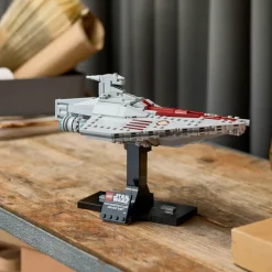 LEGO® Star Wars Acclamator-Class Assault Ship Building Kit 75404